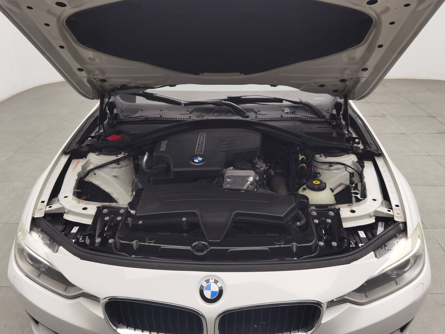 Used BMW 3 Series 2013 2.0 AT