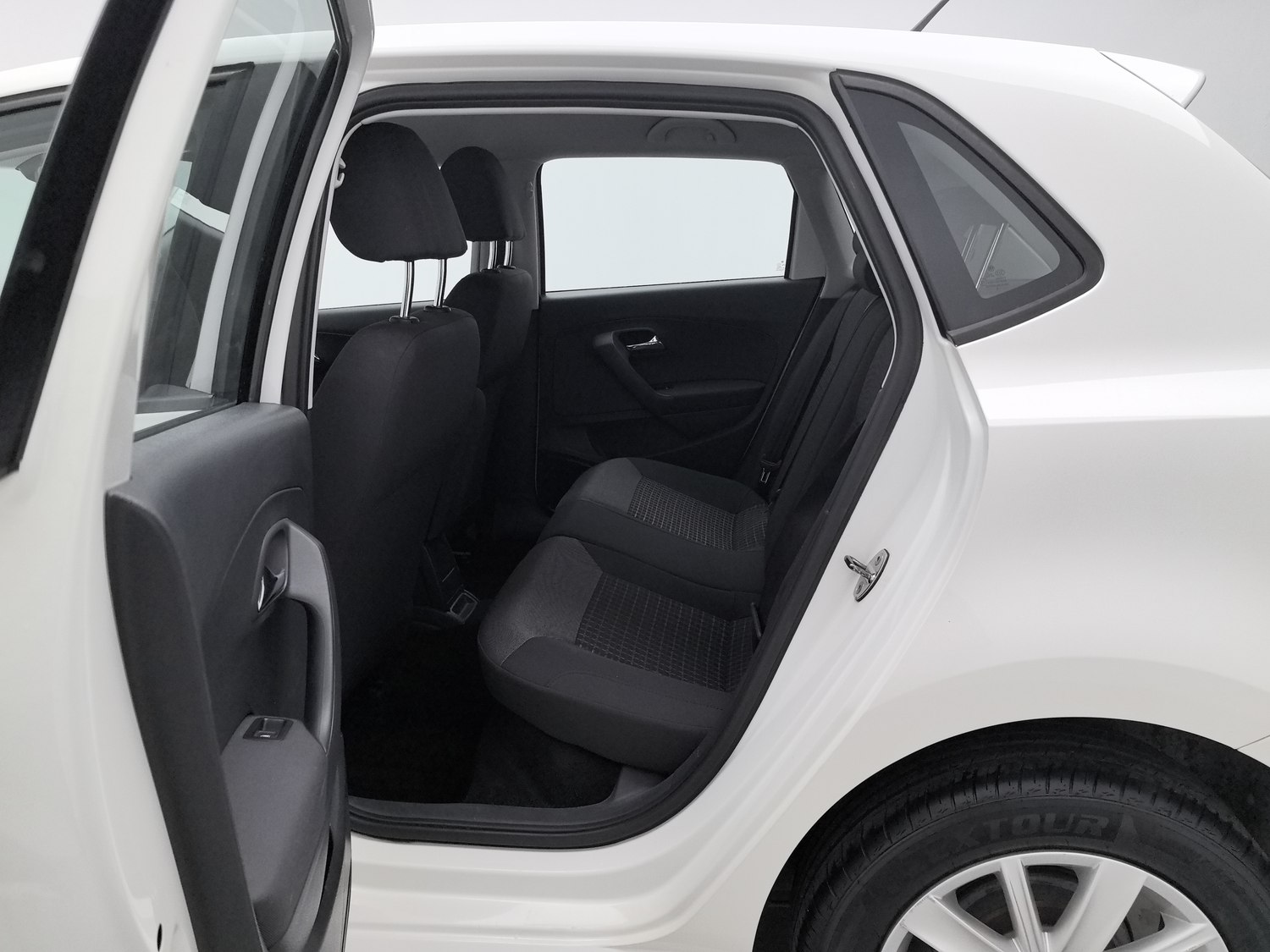 Used Volkswagen Polo 2014 1.4 AT