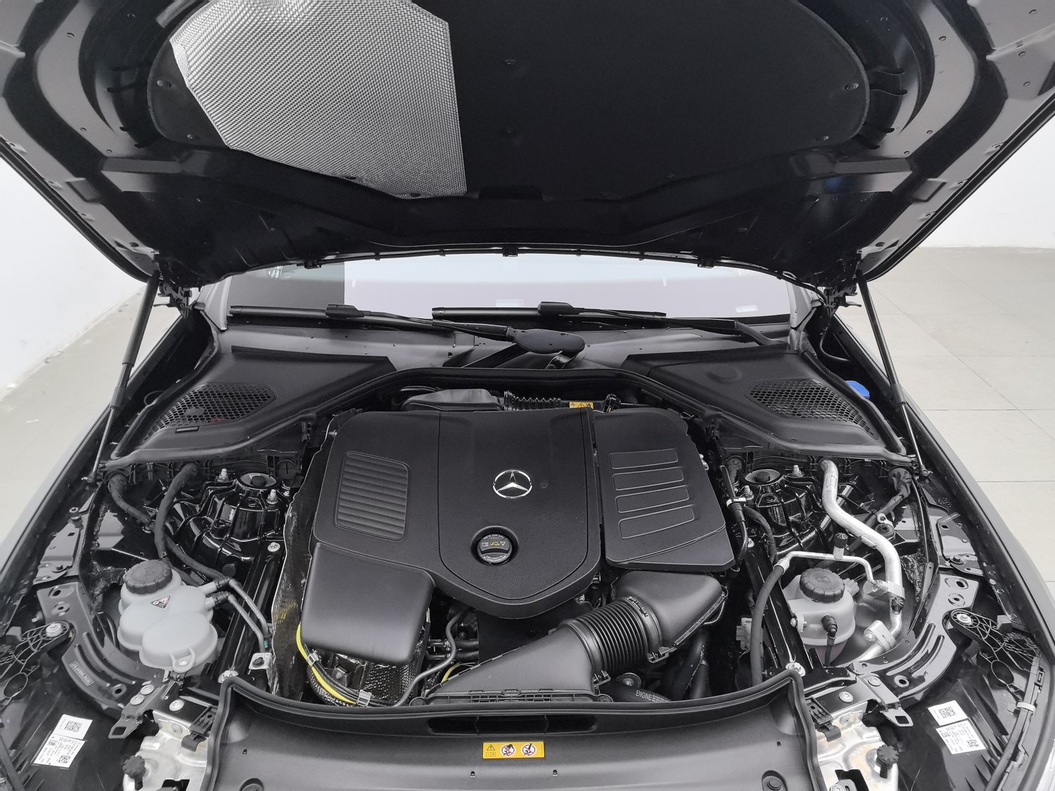 Used Mercedes-Benz E-Class 2025 2.0 AT